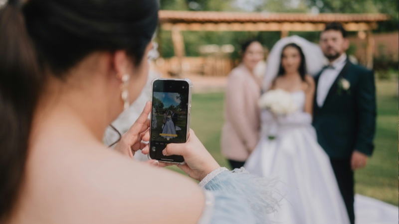 Best Wedding Photo Sharing Apps for Guests (2026): 10 Compared